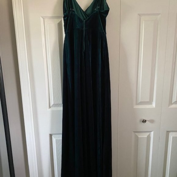 Hunter Green Velvet Formal Dress with Pockets - Picture 3 of 4